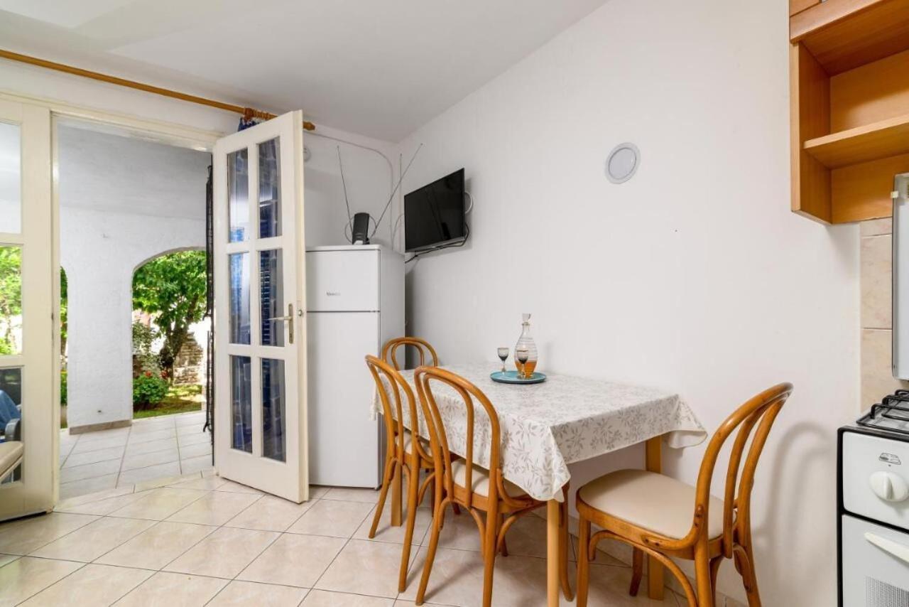 Apartments Katrina Rakalj Kültér fotó